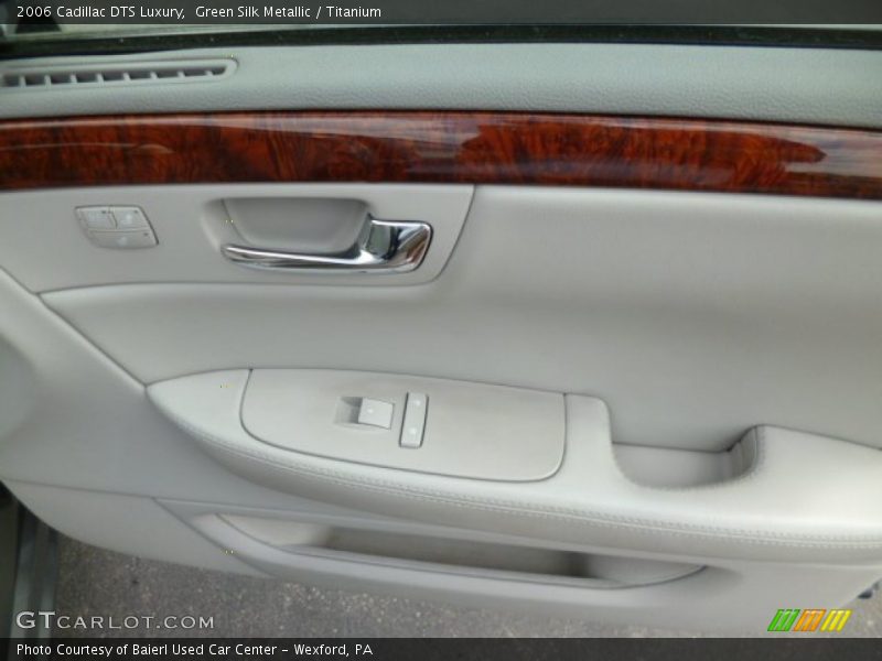 Green Silk Metallic / Titanium 2006 Cadillac DTS Luxury