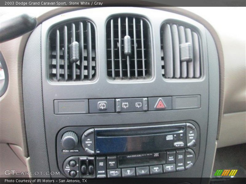 Stone White / Gray 2003 Dodge Grand Caravan Sport