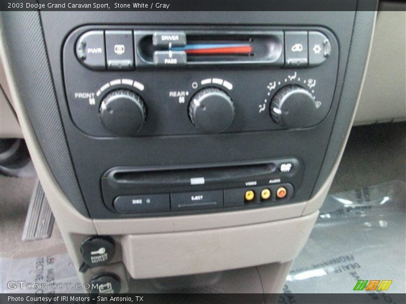 Stone White / Gray 2003 Dodge Grand Caravan Sport