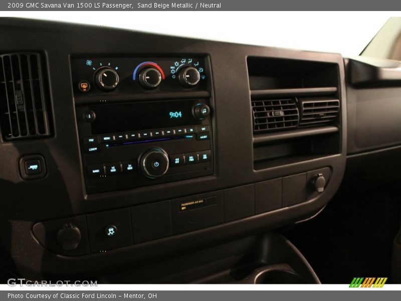 Sand Beige Metallic / Neutral 2009 GMC Savana Van 1500 LS Passenger