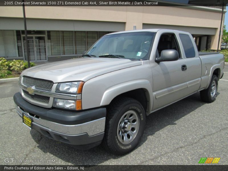 Silver Birch Metallic / Dark Charcoal 2005 Chevrolet Silverado 1500 Z71 Extended Cab 4x4