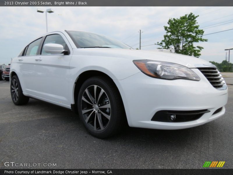 Bright White / Black 2013 Chrysler 200 S Sedan