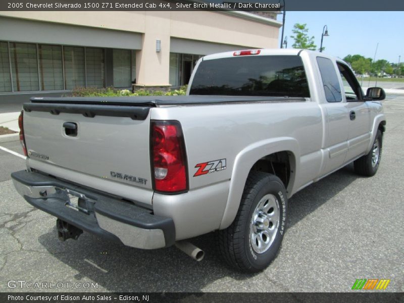 Silver Birch Metallic / Dark Charcoal 2005 Chevrolet Silverado 1500 Z71 Extended Cab 4x4