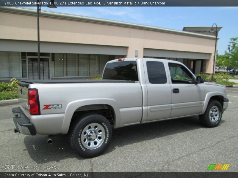 Silver Birch Metallic / Dark Charcoal 2005 Chevrolet Silverado 1500 Z71 Extended Cab 4x4