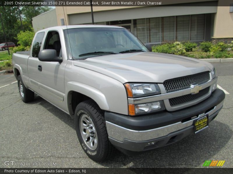 Silver Birch Metallic / Dark Charcoal 2005 Chevrolet Silverado 1500 Z71 Extended Cab 4x4