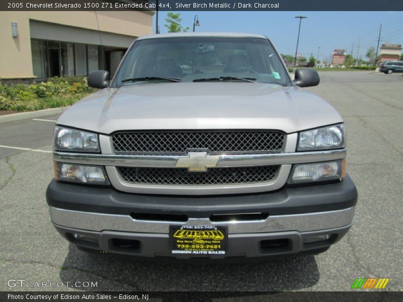 Silver Birch Metallic / Dark Charcoal 2005 Chevrolet Silverado 1500 Z71 Extended Cab 4x4