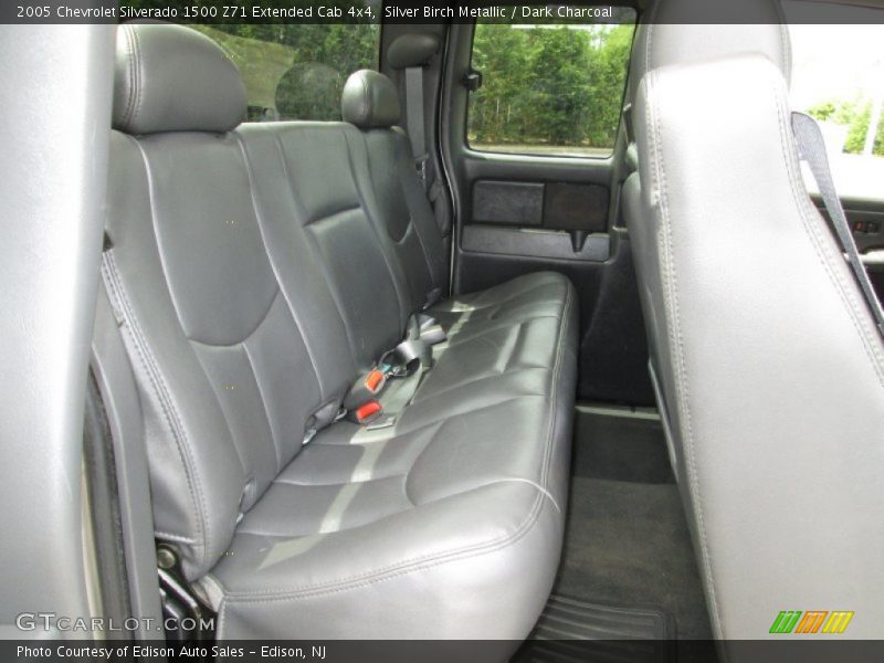 Silver Birch Metallic / Dark Charcoal 2005 Chevrolet Silverado 1500 Z71 Extended Cab 4x4