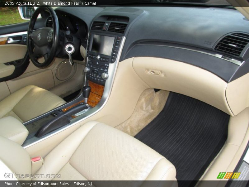 White Diamond Pearl / Camel 2005 Acura TL 3.2