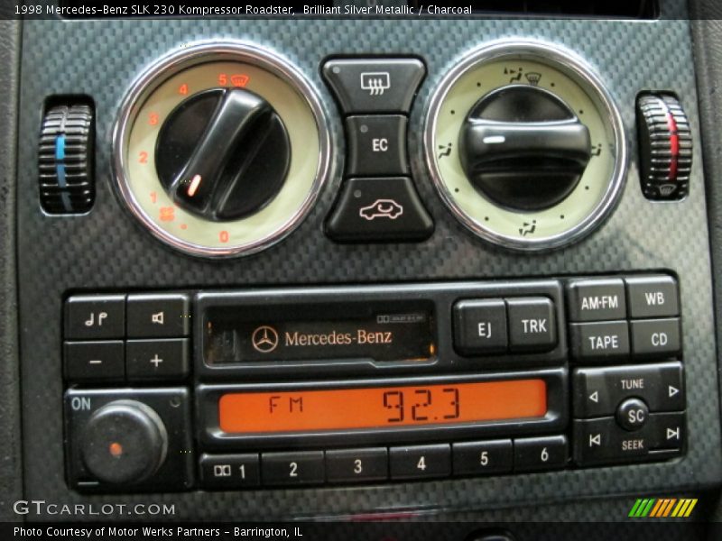 Controls of 1998 SLK 230 Kompressor Roadster