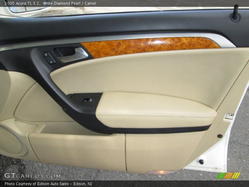 White Diamond Pearl / Camel 2005 Acura TL 3.2
