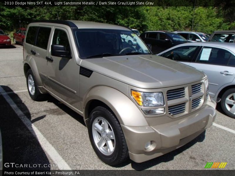 Front 3/4 View of 2010 Nitro SXT 4x4