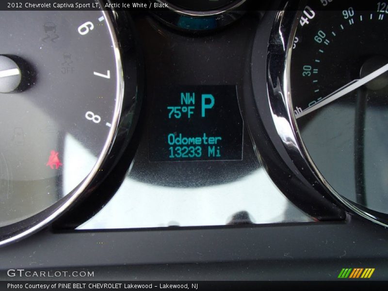 Arctic Ice White / Black 2012 Chevrolet Captiva Sport LT