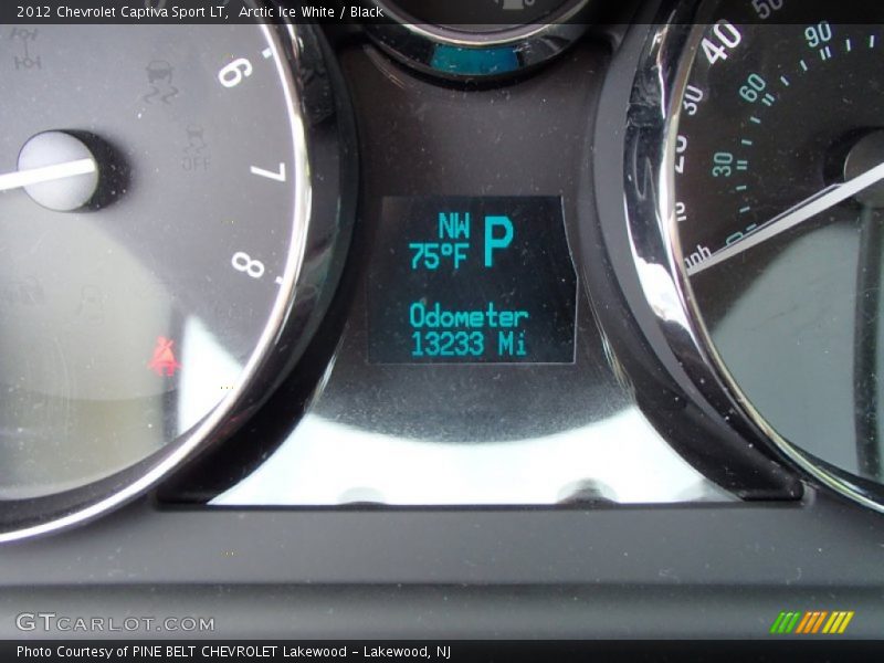 Arctic Ice White / Black 2012 Chevrolet Captiva Sport LT