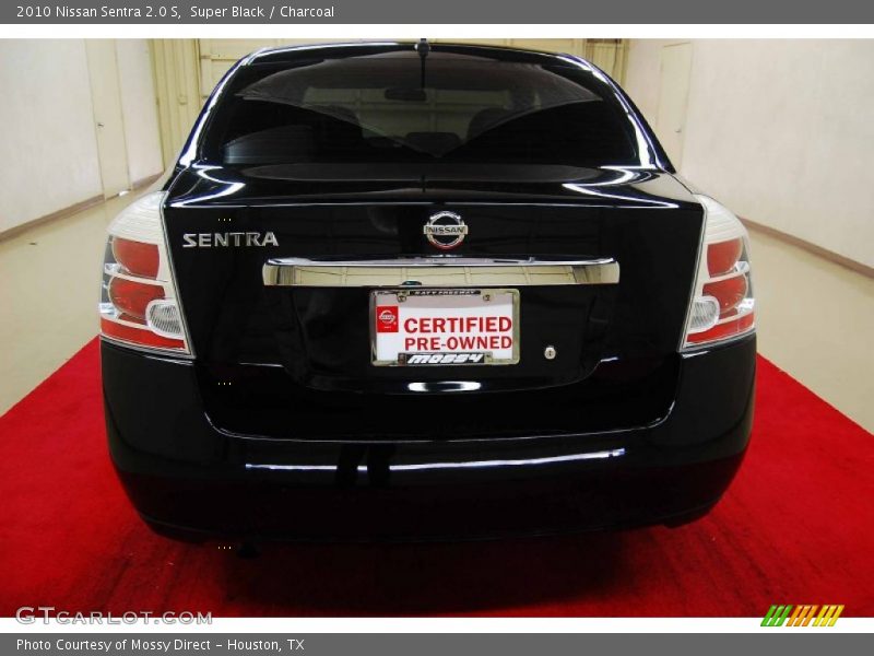 Super Black / Charcoal 2010 Nissan Sentra 2.0 S
