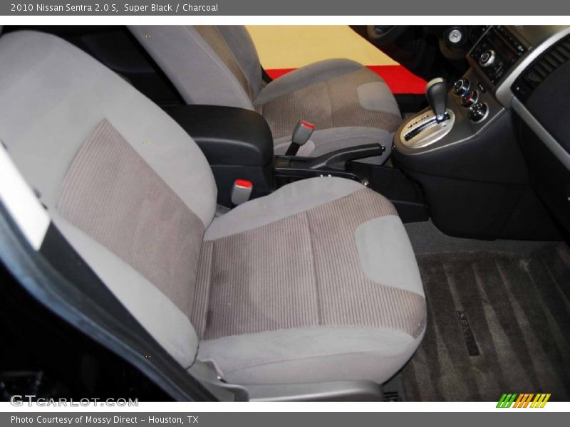 Super Black / Charcoal 2010 Nissan Sentra 2.0 S