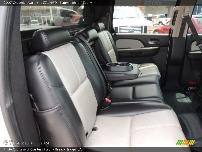Summit White / Ebony 2007 Chevrolet Avalanche Z71 4WD