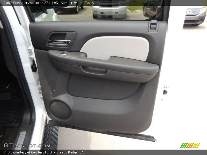 Summit White / Ebony 2007 Chevrolet Avalanche Z71 4WD