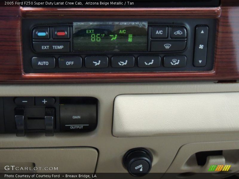 Arizona Beige Metallic / Tan 2005 Ford F250 Super Duty Lariat Crew Cab