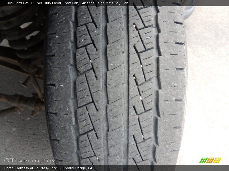 Arizona Beige Metallic / Tan 2005 Ford F250 Super Duty Lariat Crew Cab