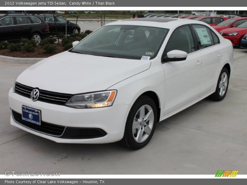 Candy White / Titan Black 2013 Volkswagen Jetta TDI Sedan