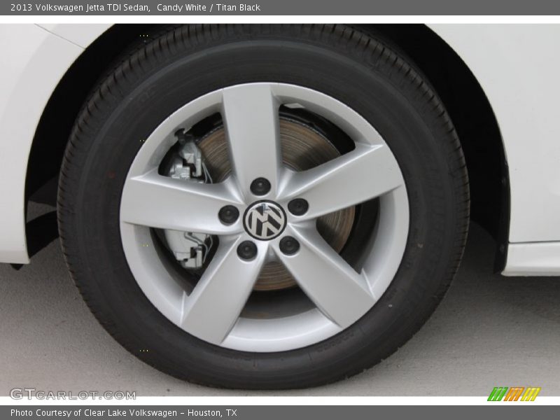Candy White / Titan Black 2013 Volkswagen Jetta TDI Sedan