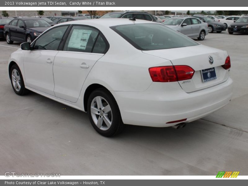 Candy White / Titan Black 2013 Volkswagen Jetta TDI Sedan