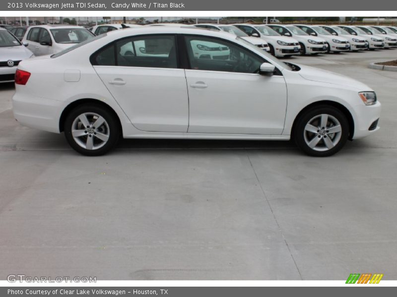 Candy White / Titan Black 2013 Volkswagen Jetta TDI Sedan
