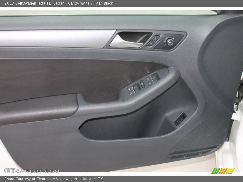 Candy White / Titan Black 2013 Volkswagen Jetta TDI Sedan