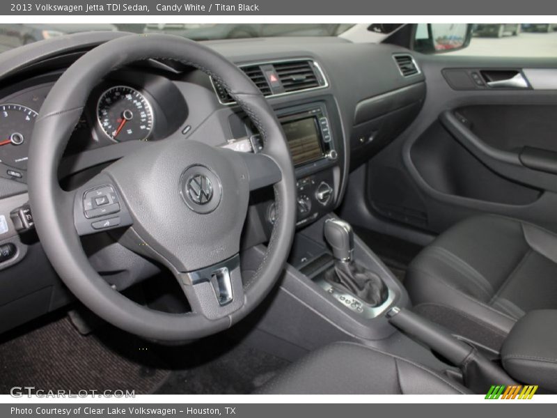 Candy White / Titan Black 2013 Volkswagen Jetta TDI Sedan
