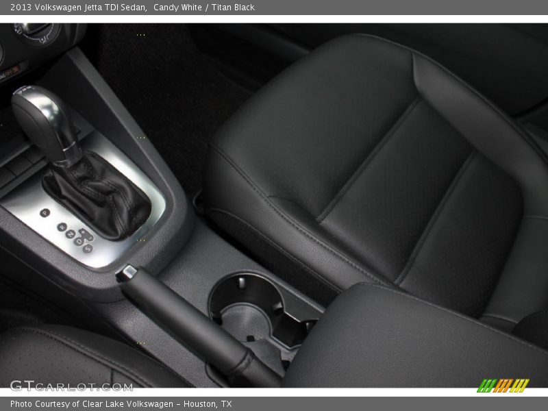 Candy White / Titan Black 2013 Volkswagen Jetta TDI Sedan