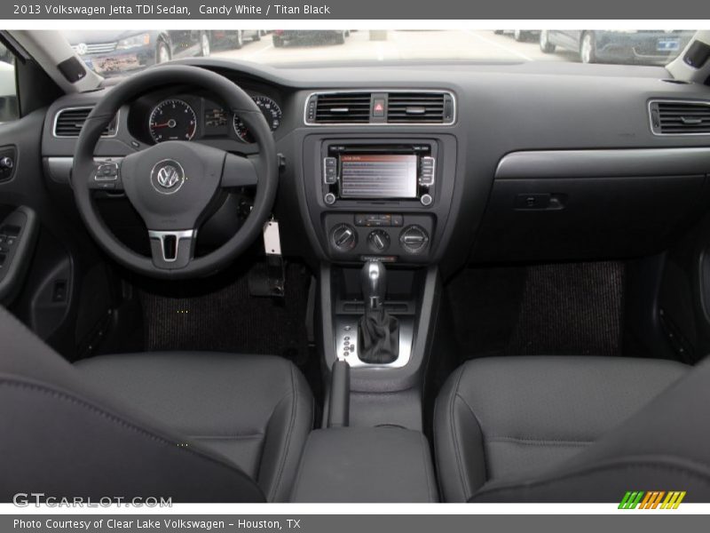 Candy White / Titan Black 2013 Volkswagen Jetta TDI Sedan