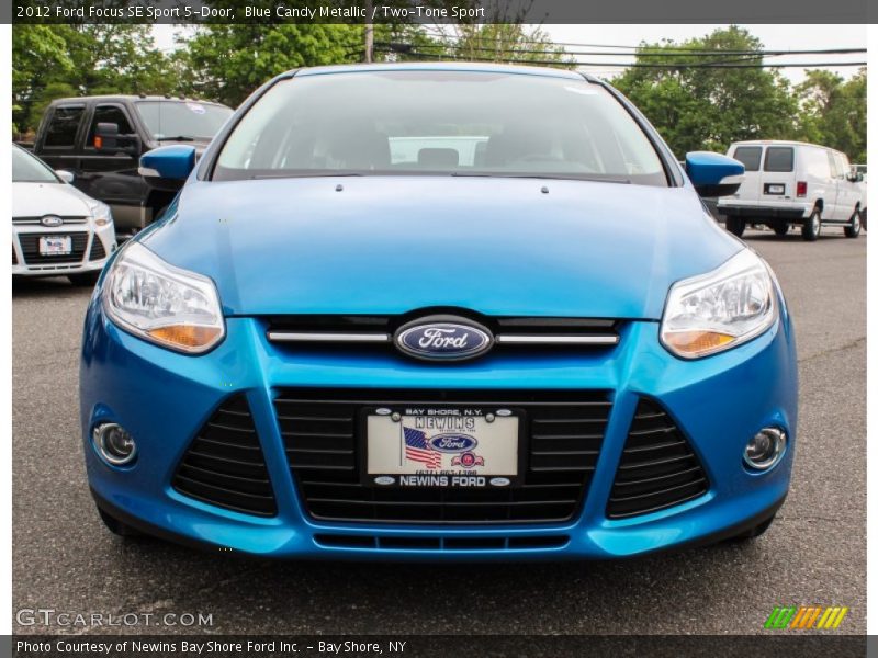 Blue Candy Metallic / Two-Tone Sport 2012 Ford Focus SE Sport 5-Door