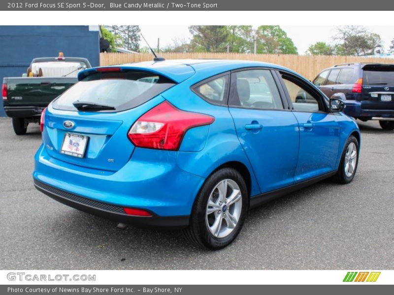 Blue Candy Metallic / Two-Tone Sport 2012 Ford Focus SE Sport 5-Door