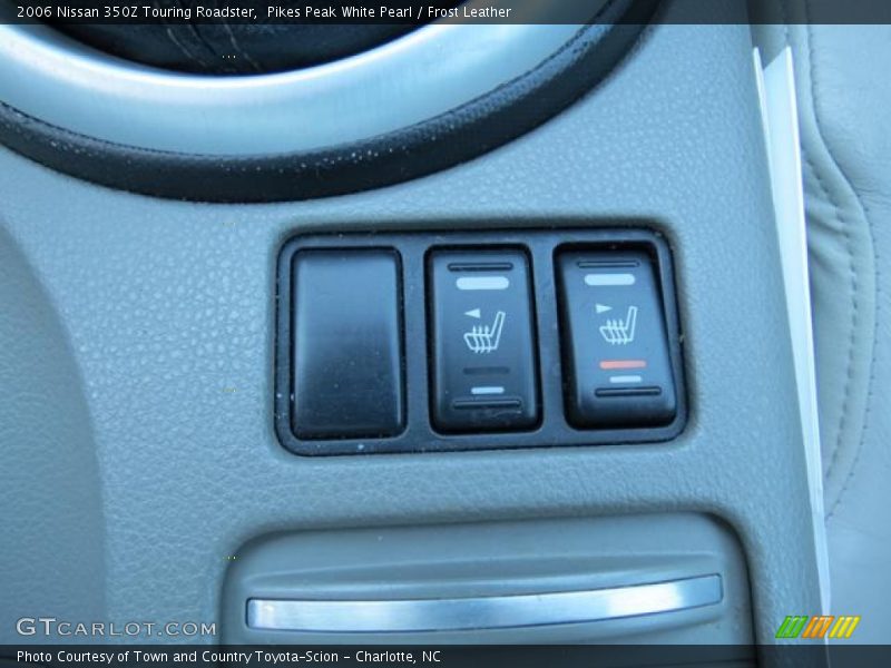 Controls of 2006 350Z Touring Roadster