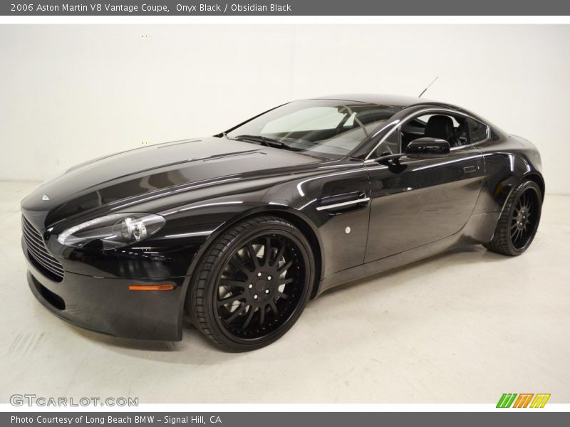 Front 3/4 View of 2006 V8 Vantage Coupe