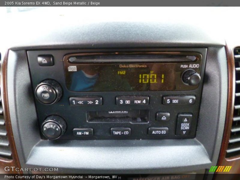 Sand Beige Metallic / Beige 2005 Kia Sorento EX 4WD
