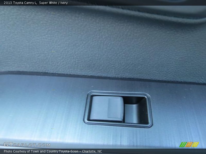 Super White / Ivory 2013 Toyota Camry L