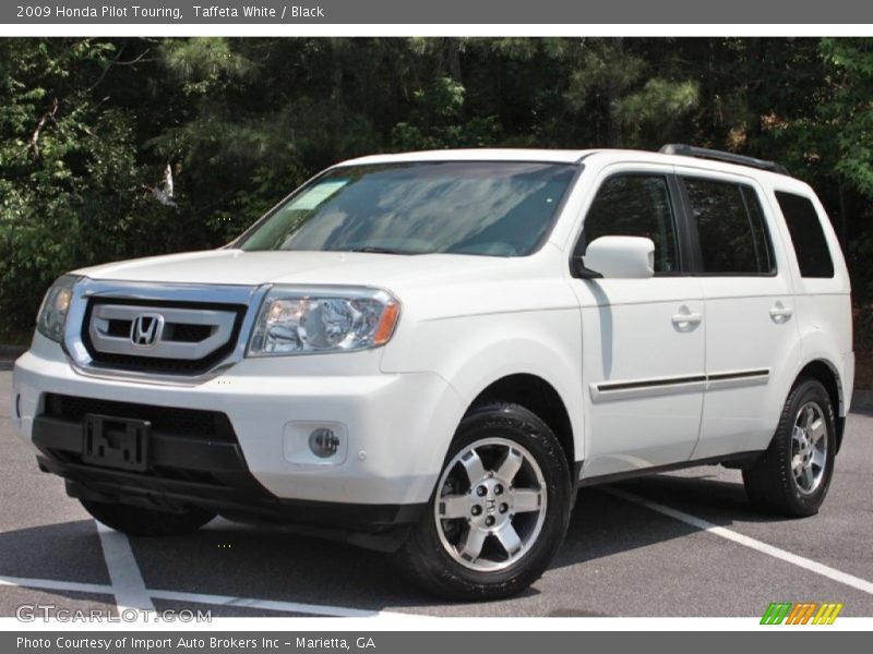 Front 3/4 View of 2009 Pilot Touring