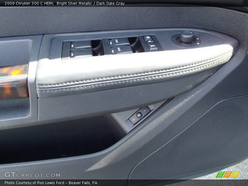 Bright Silver Metallic / Dark Slate Gray 2009 Chrysler 300 C HEMI