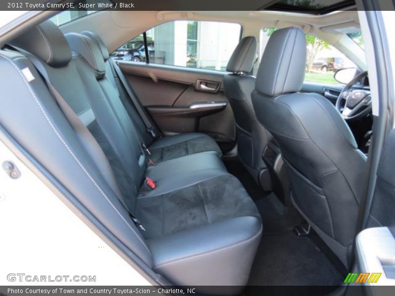Super White / Black 2012 Toyota Camry SE