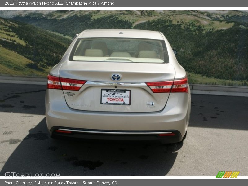 Champagne Mica / Almond 2013 Toyota Avalon Hybrid XLE