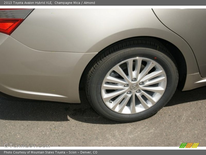 Champagne Mica / Almond 2013 Toyota Avalon Hybrid XLE