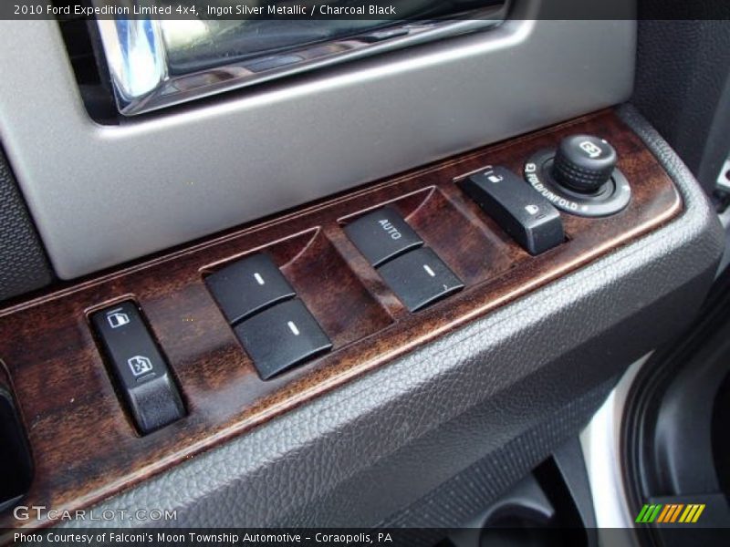 Ingot Silver Metallic / Charcoal Black 2010 Ford Expedition Limited 4x4