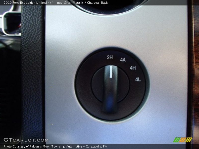 Ingot Silver Metallic / Charcoal Black 2010 Ford Expedition Limited 4x4