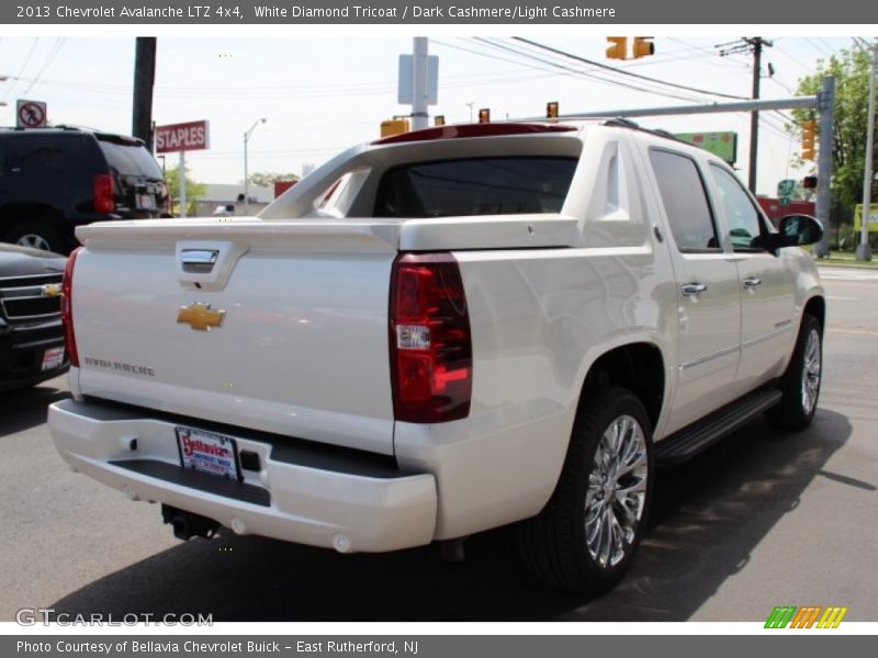 White Diamond Tricoat / Dark Cashmere/Light Cashmere 2013 Chevrolet Avalanche LTZ 4x4