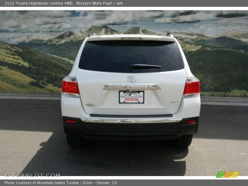 Blizzard White Pearl / Ash 2013 Toyota Highlander Limited 4WD