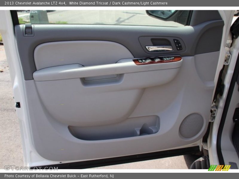 White Diamond Tricoat / Dark Cashmere/Light Cashmere 2013 Chevrolet Avalanche LTZ 4x4