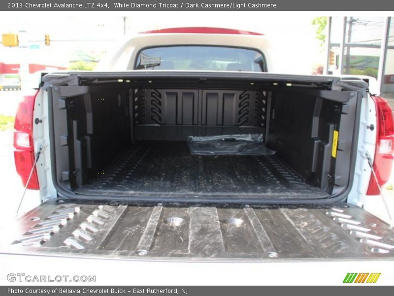 White Diamond Tricoat / Dark Cashmere/Light Cashmere 2013 Chevrolet Avalanche LTZ 4x4