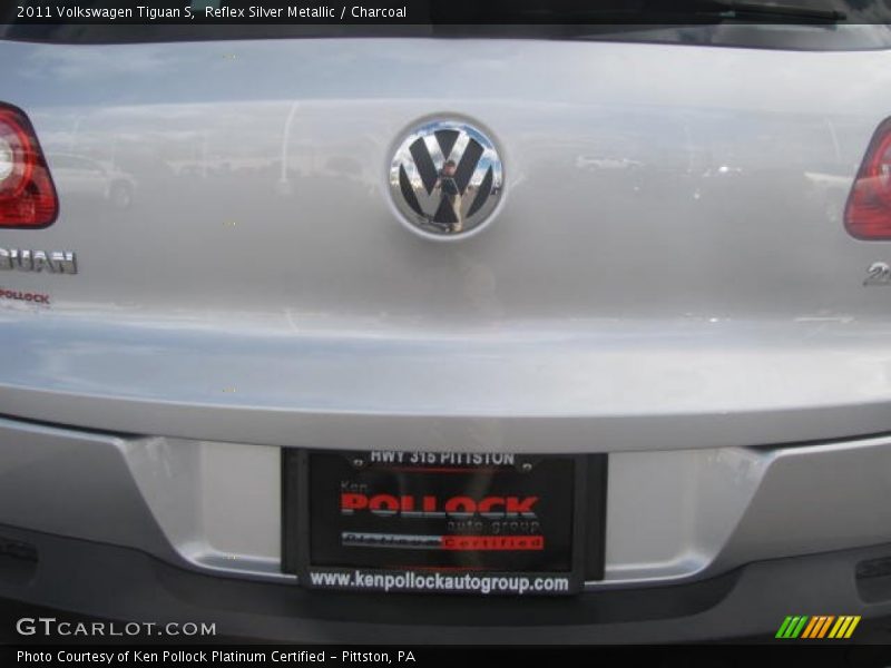 Reflex Silver Metallic / Charcoal 2011 Volkswagen Tiguan S