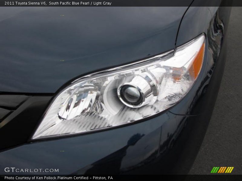 South Pacific Blue Pearl / Light Gray 2011 Toyota Sienna V6